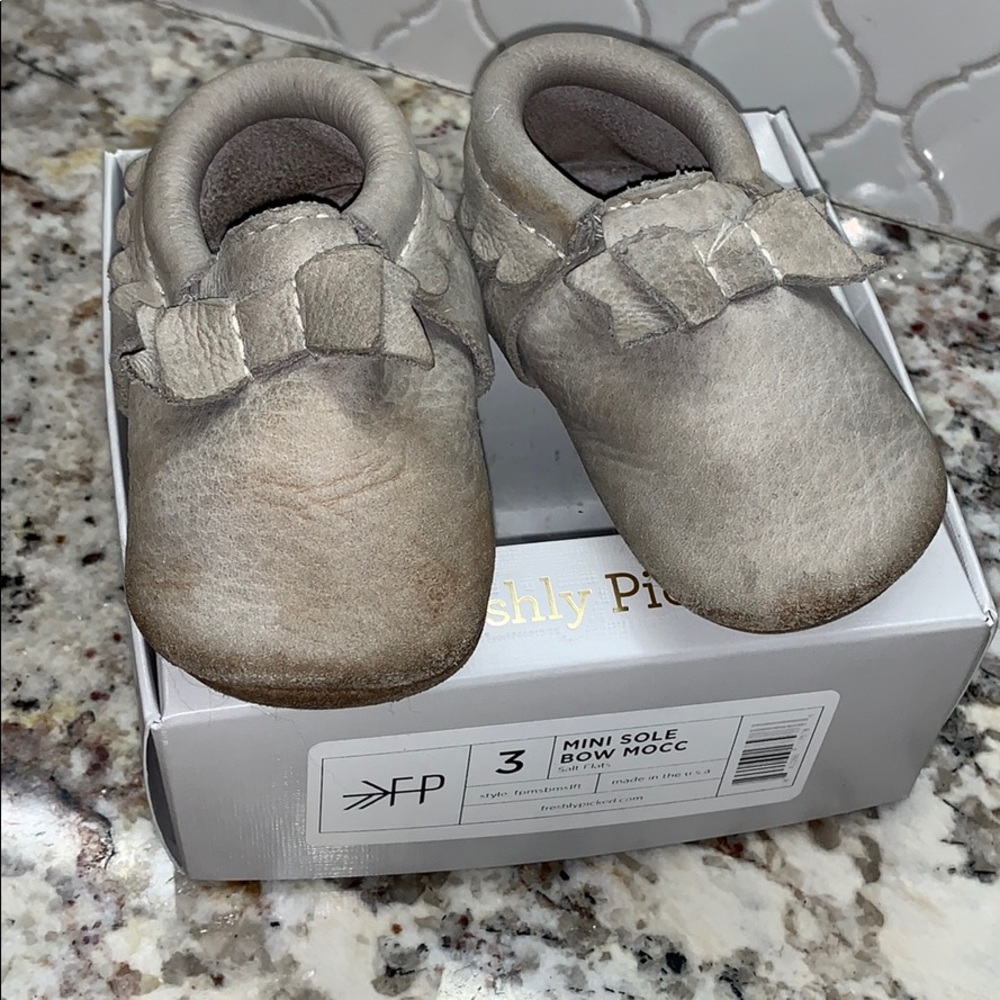 Freshly Picked Mini Sole Bow Mocc - size 3